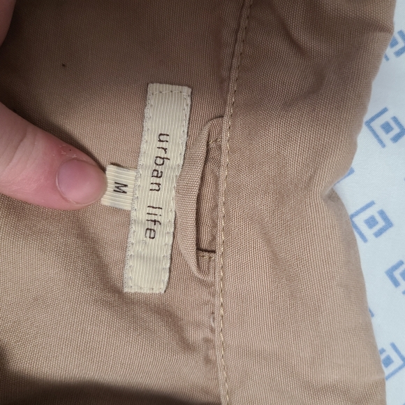 Kakhi Belted jacket with buttons - Picture 4 of 4